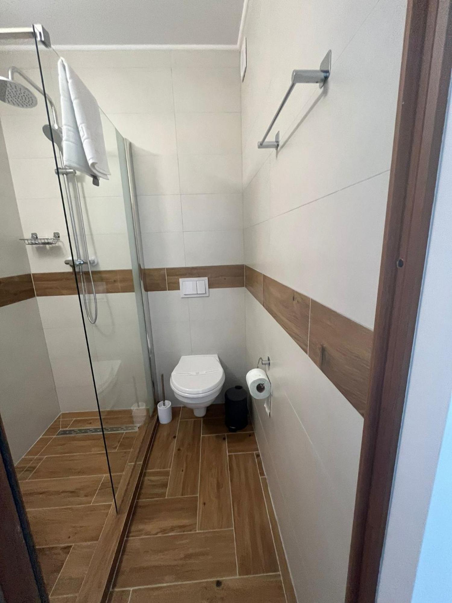 Kilometru108 Hotell Leordina Exteriör bild